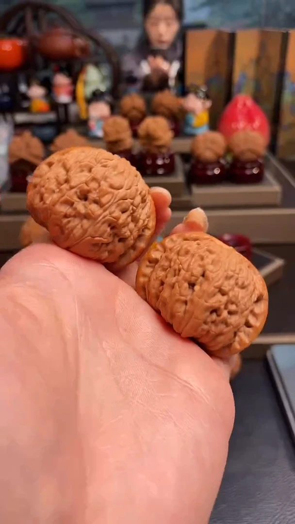 【闪购商品】文玩核桃把件H131白狮子43