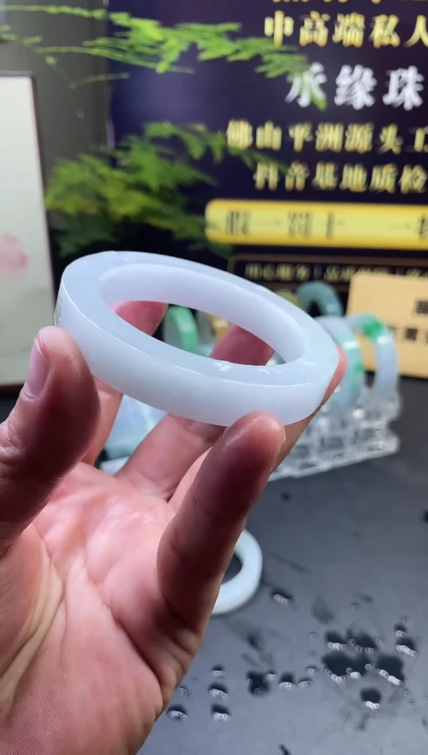 定制翡翠手镯未镶嵌翡翠手镯圈口可定制