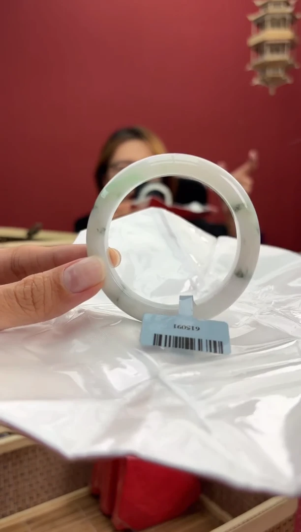 翡翠手镯未镶嵌19手镯