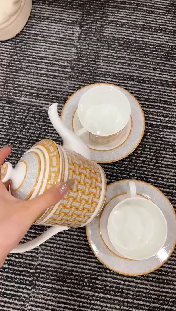 【闪购商品】杯H585--------------