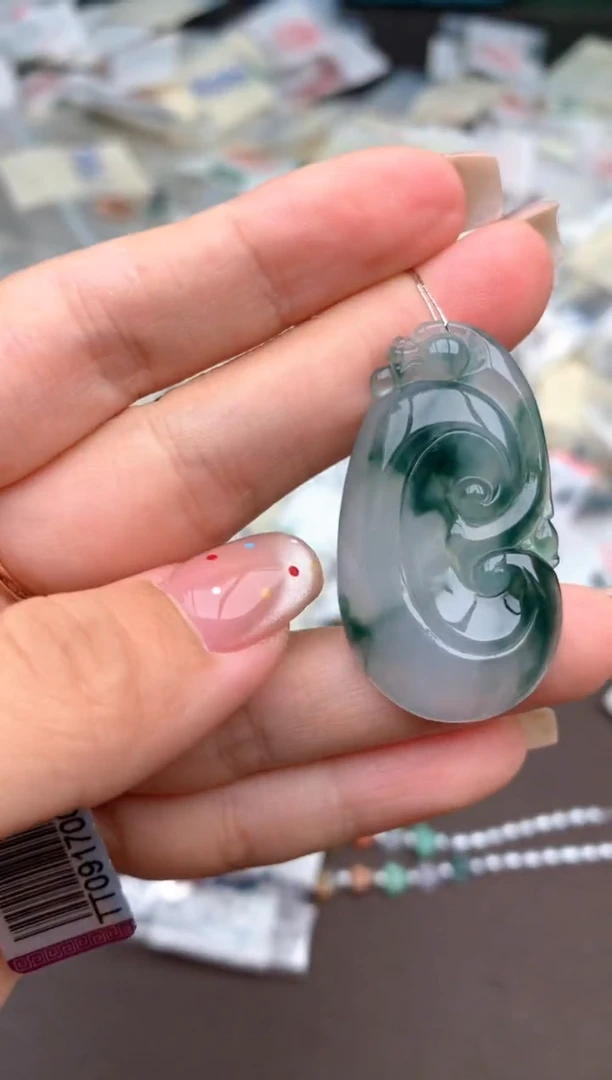 未镶嵌挂件翡翠一