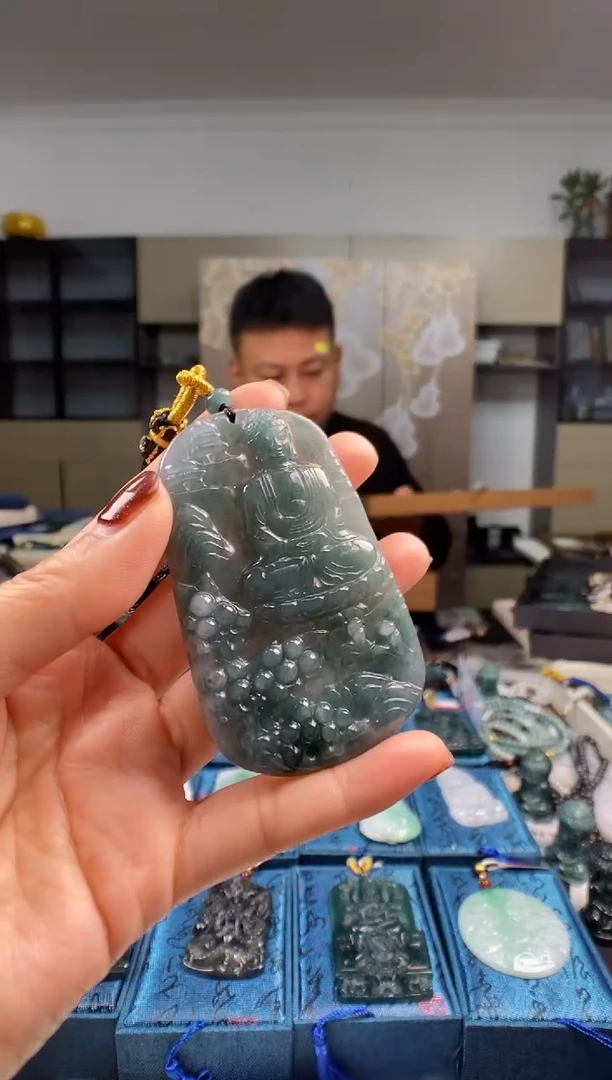 颈饰未镶嵌翡翠多样性发其一