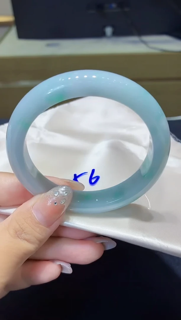 未镶嵌手镯翡翠翡翠手镯56