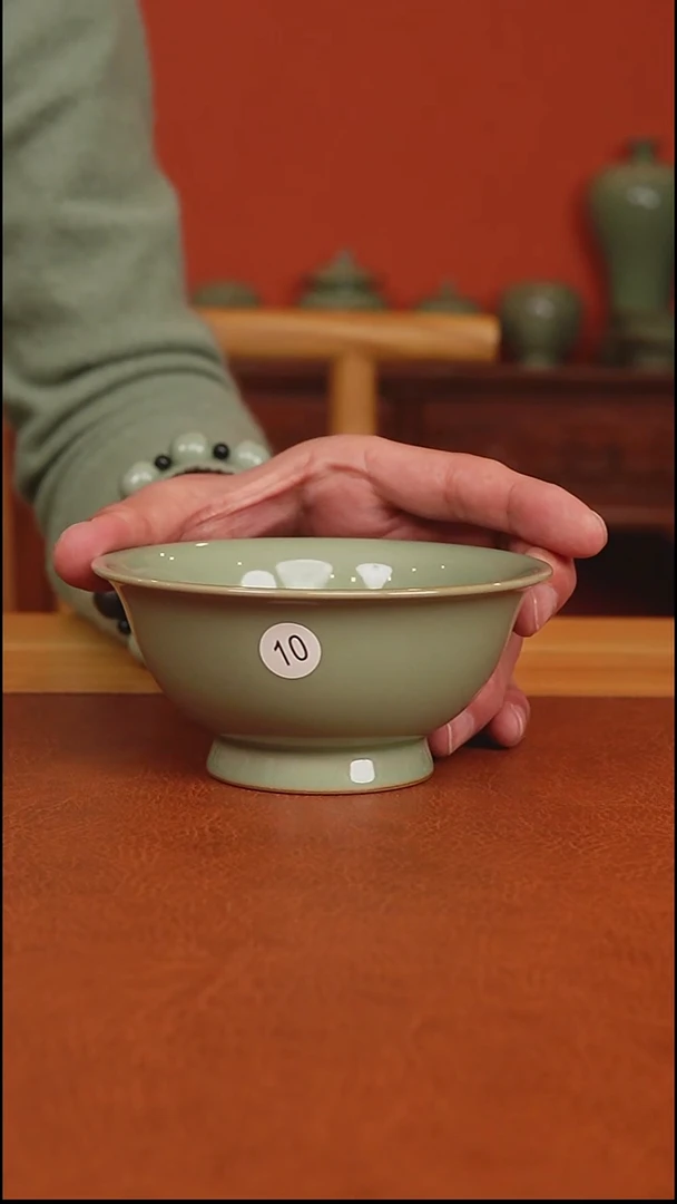 越窑秘色瓷小高足碗二级品