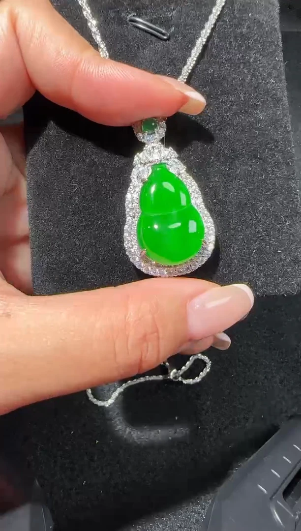 【闪购商品】翡翠吊坠(赠链)未镶嵌6606多样性发货拍一发一