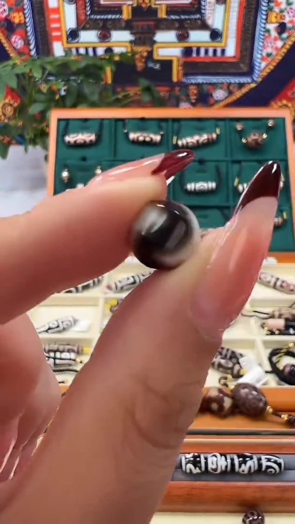 玛瑙/玉髓（覆膜）颈饰未镶嵌南***忙30.（微瑕随机发货）