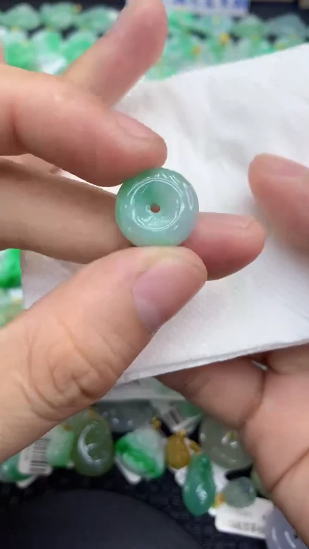 颈饰未镶嵌翡翠天然缅甸A货翡翠