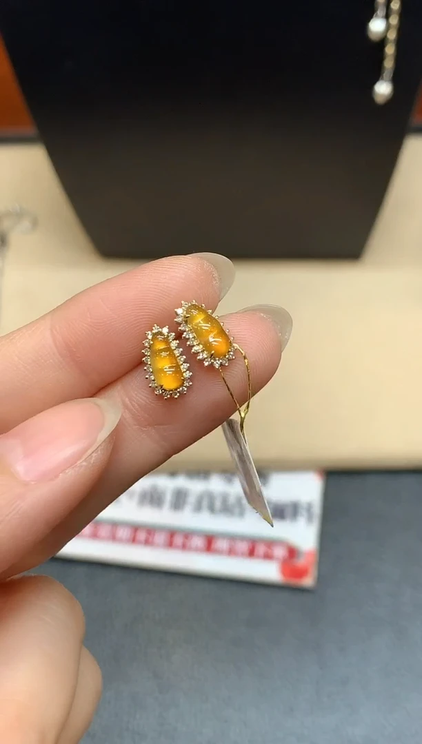 18K金镶嵌翡翠耳饰【无鉴赏期】福豆【无服务费