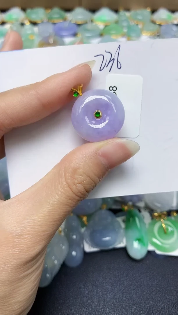 翡翠18K金镶嵌颈饰 天然翡翠A货