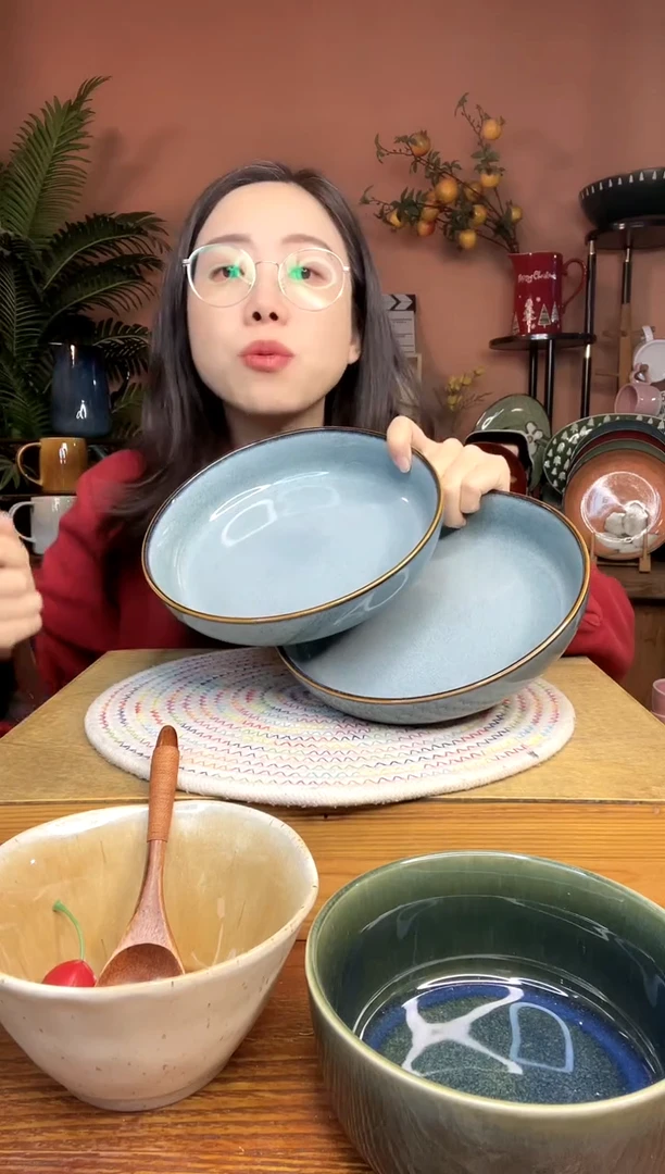 陶瓷8英寸蓝色深盘2件 微瑕