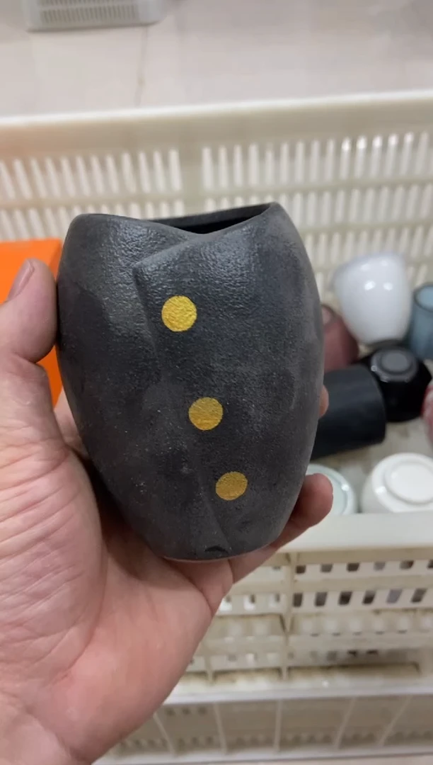 无运费险有瑕疵的摄影的产品有使用过的痕迹有点脏介意勿拍