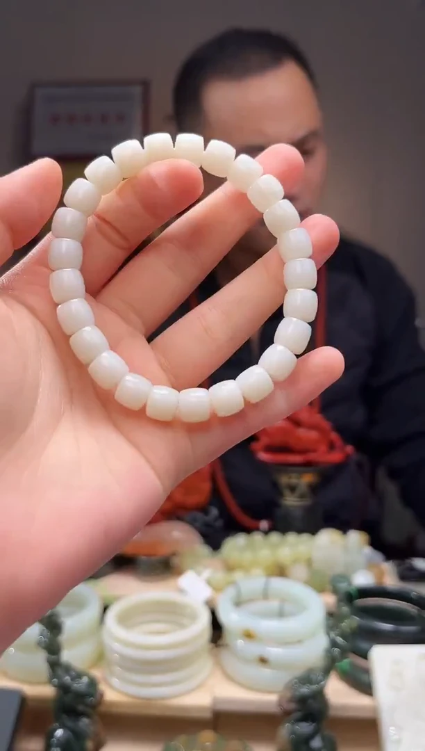 颈饰未镶嵌和田玉手串9+