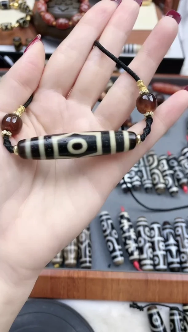 【闪购商品】玛瑙/玉髓珠珠未镶嵌牙黄三眼