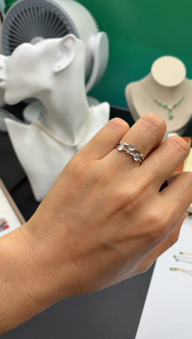 颈饰18K金镶嵌翡翠天然翡翠A货