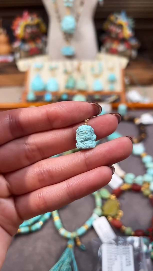 18K金镶嵌绿松石提溜度母