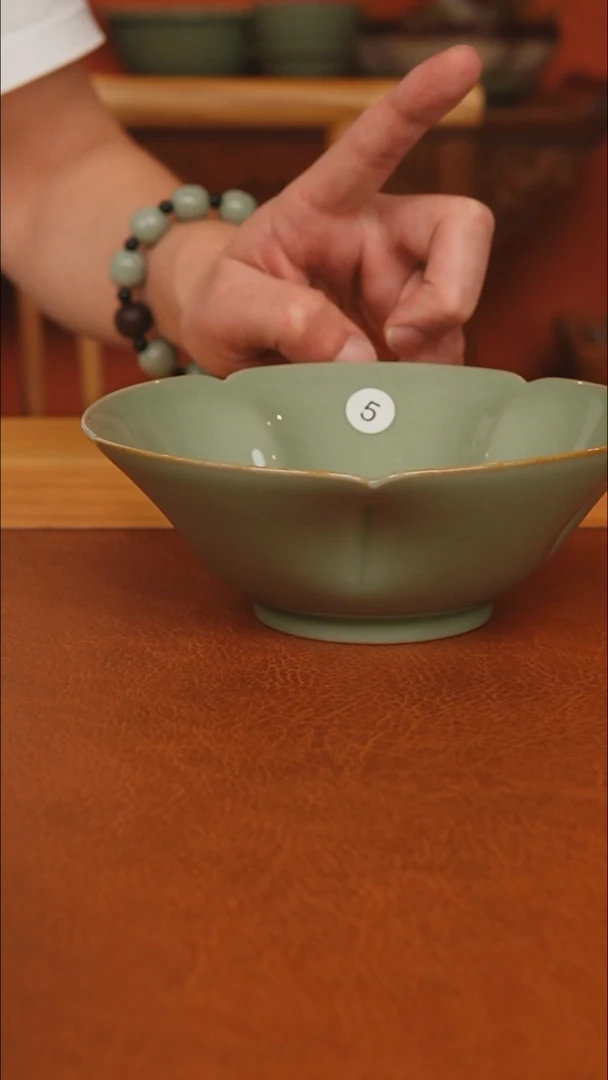 越窑秘色瓷玉壁底碗二级品