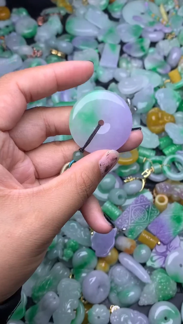 翡翠未镶嵌颈饰天然缅甸翡翠吊坠