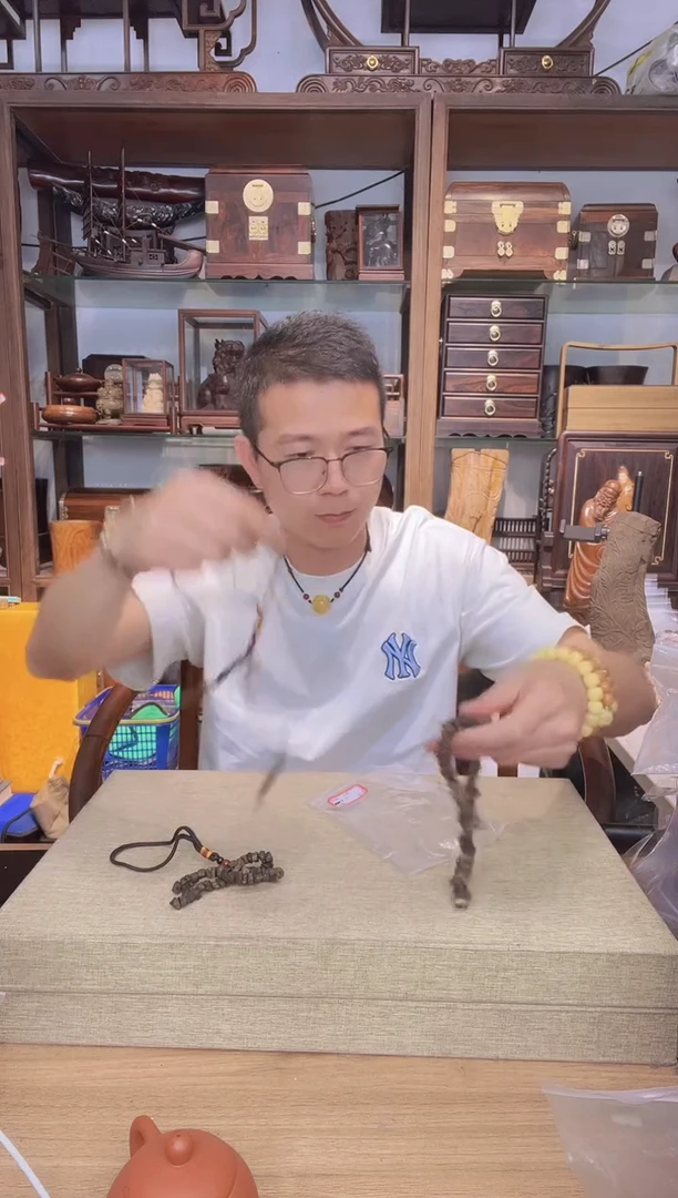 乌木类书架004莺歌绿奇楠随形车挂