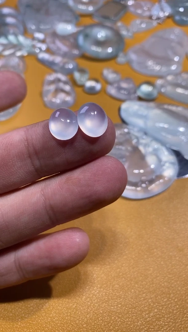 吊坠(不含链)未镶嵌翡翠蛋面5000