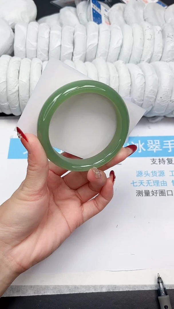 未镶嵌手镯石英质玉50-61BQ