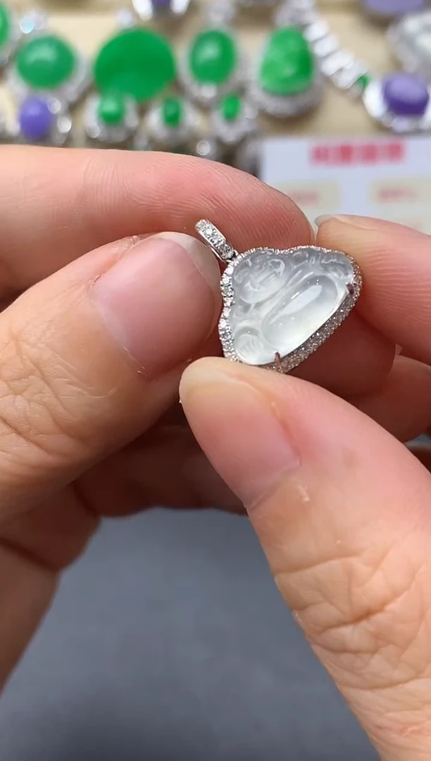 颈饰18K金镶嵌翡翠258-中国好珍宝