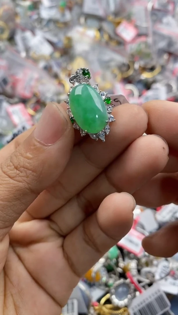 银S925镶嵌戒指翡翠888             4