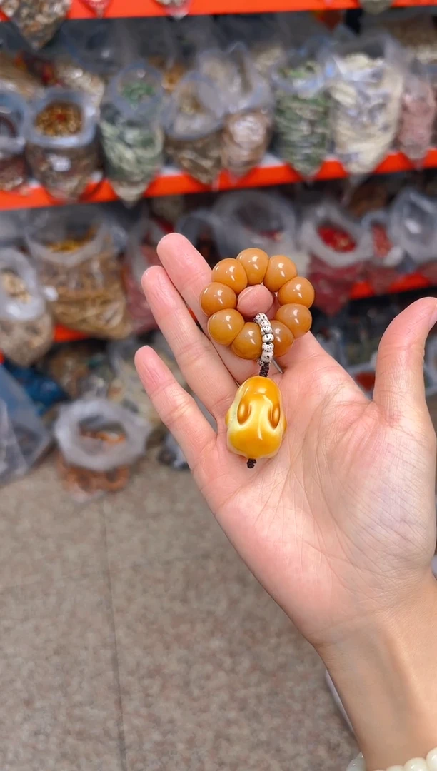吊坠菩提根/象牙果黄色手捻 黄色兔