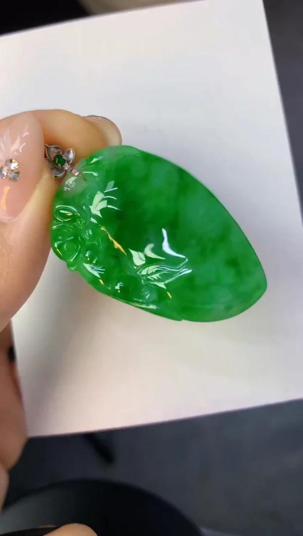 颈饰18K金镶嵌翡翠天然缅甸a货翡翠百元以上9元证书费自理