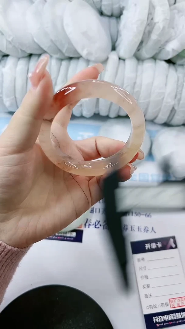 【闪购商品】石英质玉手镯未镶嵌0045173702多样性发货