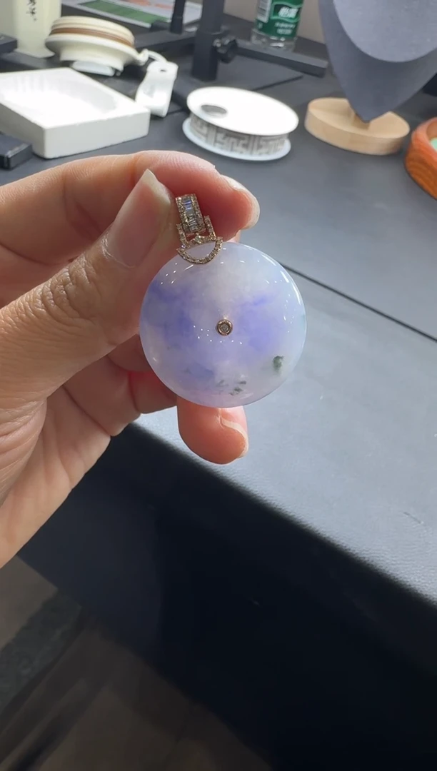 【闪购商品】翡翠颈饰18K金镶嵌平安扣