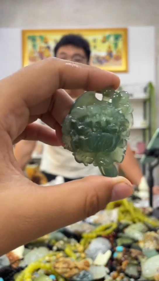 未镶嵌岫玉吊坠