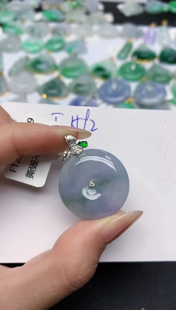 颈饰18K金镶嵌翡翠天然缅甸A货翡翠百元以上9元证书费自理