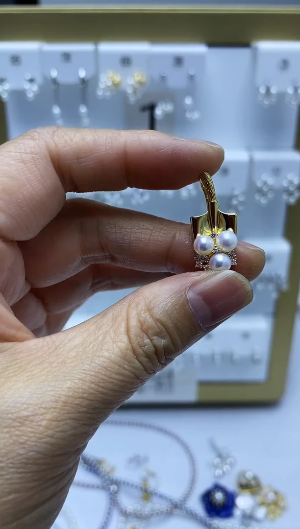 颈饰银S925镶嵌淡水珍珠金铲铲