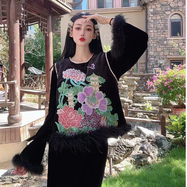 （禧隐.云锦马甲｝国风新中式显瘦百搭秋季重工刺绣鸵鸟毛女装马甲