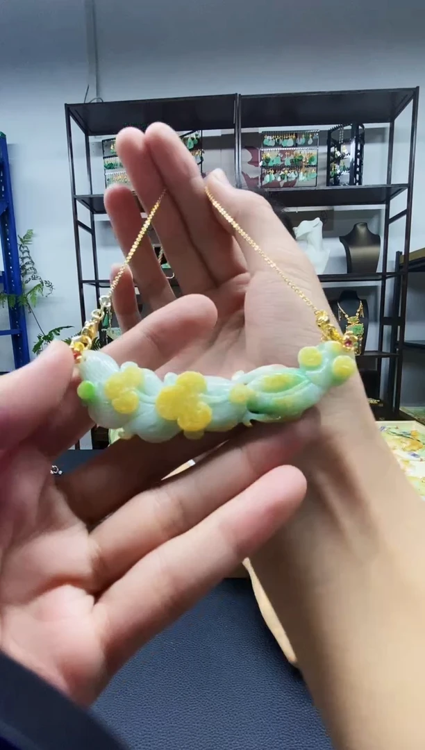 翡翠未镶嵌颈饰翡翠吊坠