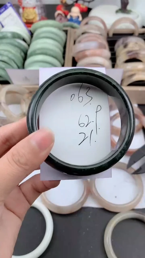未镶嵌手镯石英质玉063