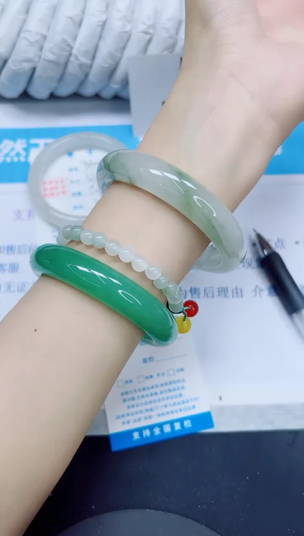 石英质玉手镯未镶嵌336/60.5