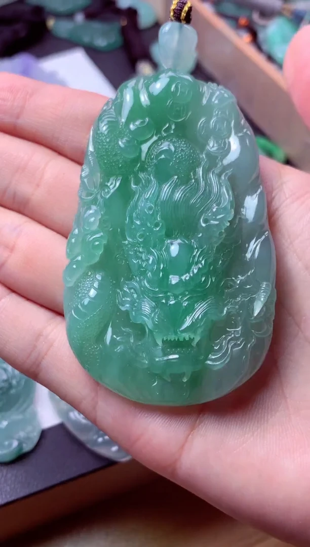 翡翠未镶嵌颈饰天然翡翠