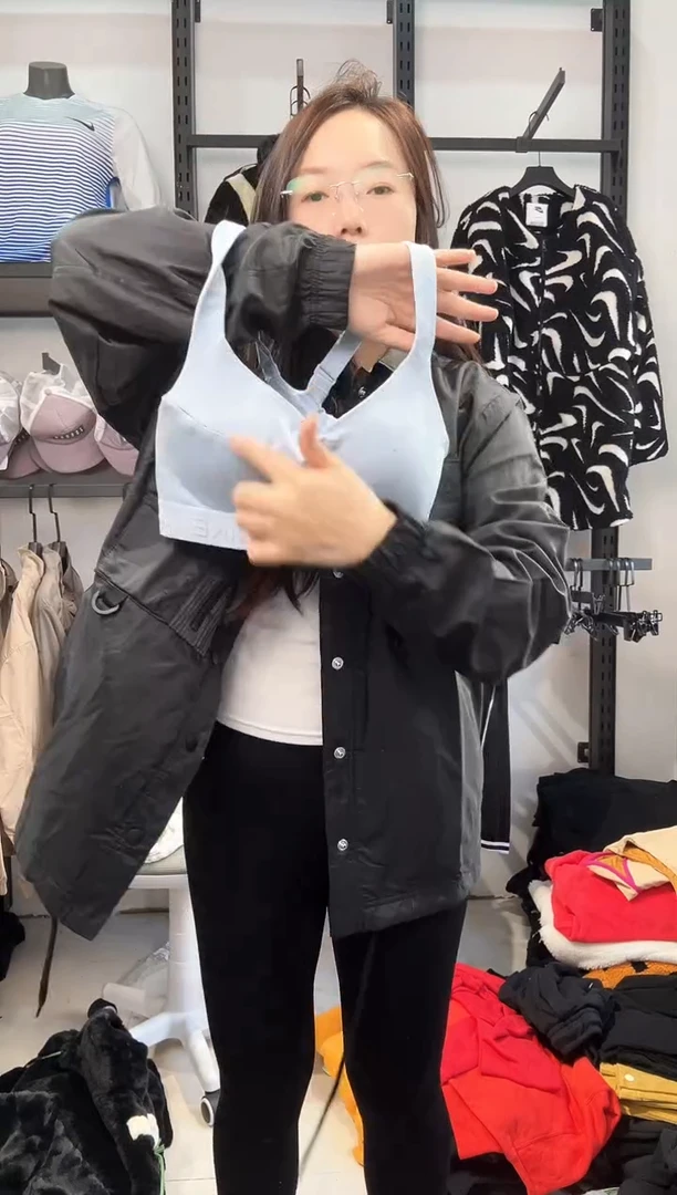 2492 编码  瑕疵直播间过款为准 尺码M