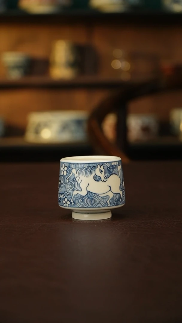 瓷片小*?幽蓝溪堂 海马郁金香杯