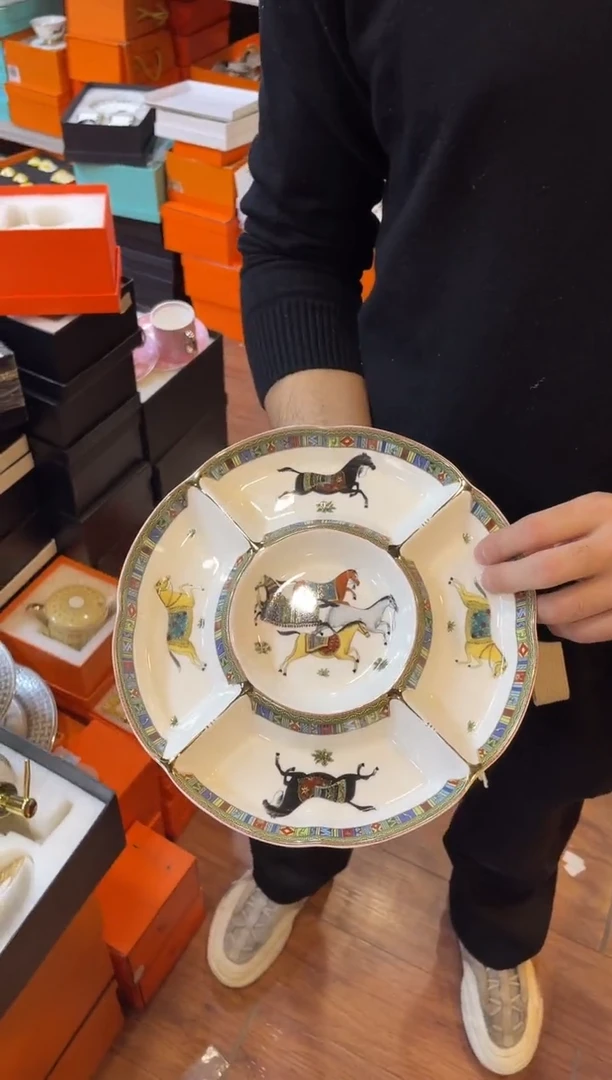 杯鸿辉家品牌瓷器，京东包邮！