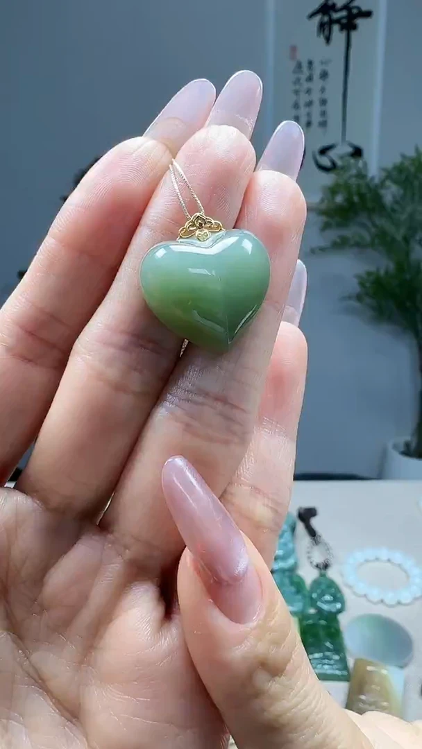 吊坠(不含链)18K金镶嵌和田玉1