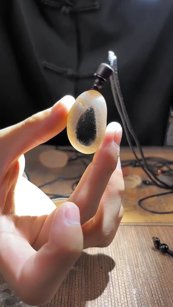 未镶嵌吊坠(赠链)水晶水晶