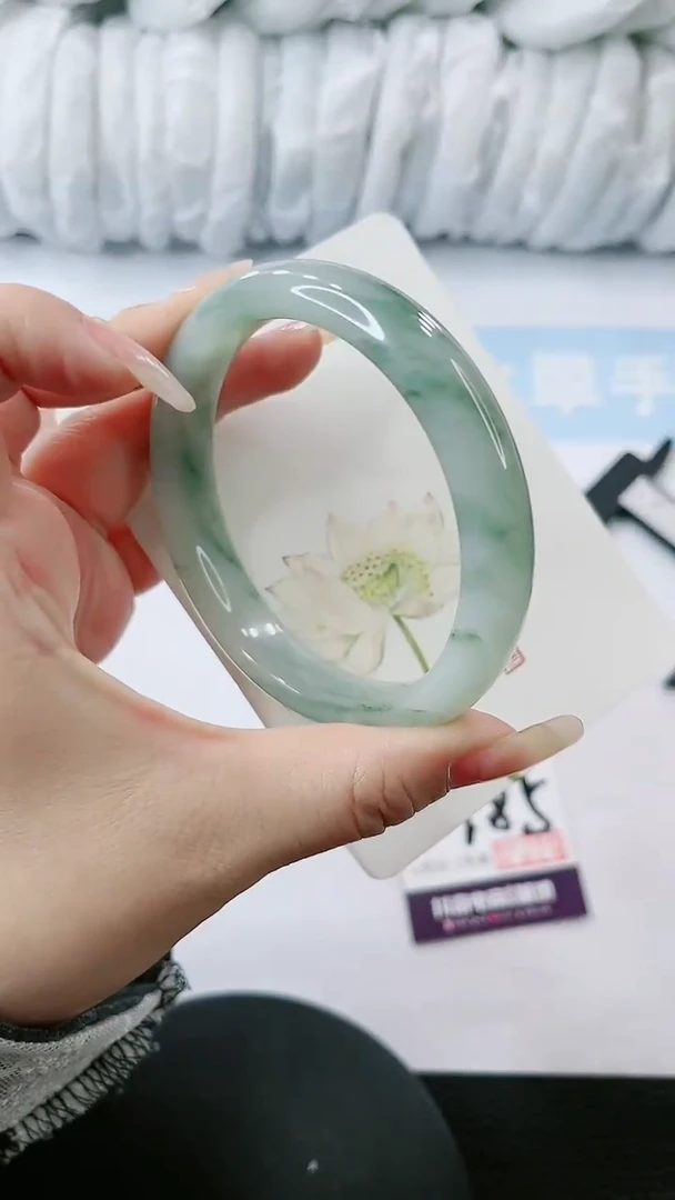 【闪购商品】石英质玉手镯未镶嵌 多样性发货V185-62