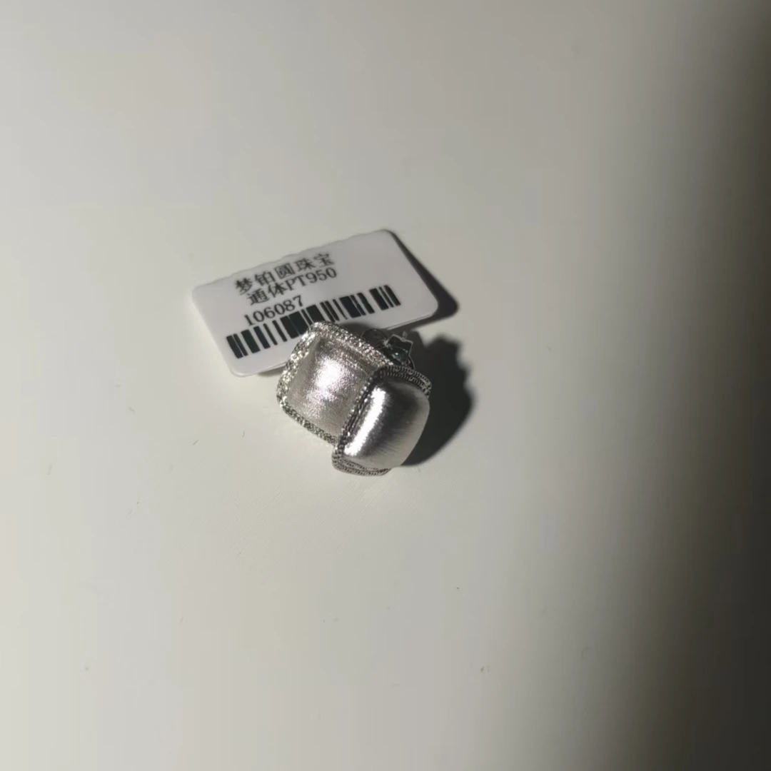 pt950耳饰 素金方形拉丝耳针耳钉