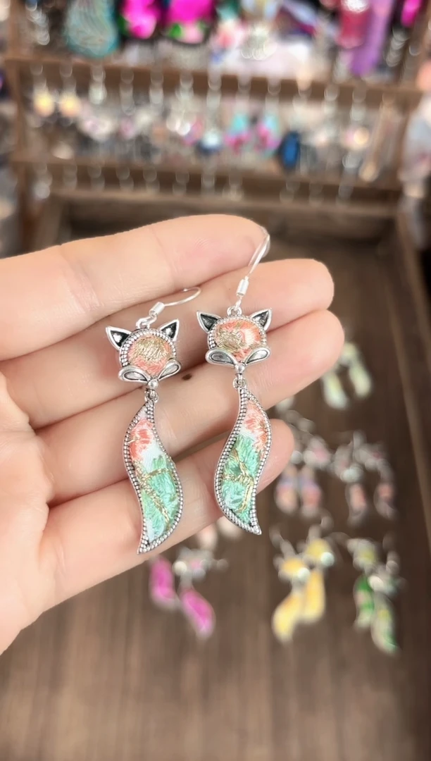 织绣春**许民族风非遗老绣饰品139