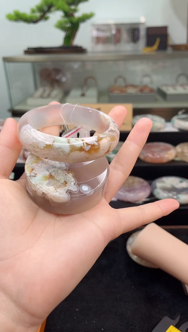 未镶嵌手镯石英质玉60圈口（赠品镯心）657309