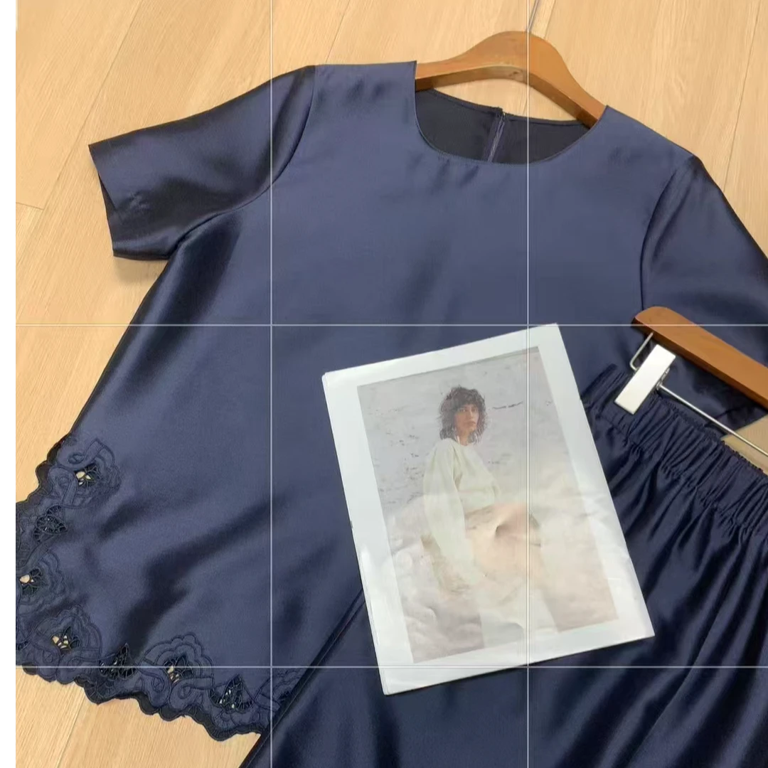 【渣渣专属】设计师款精品时尚气质丝毛圆领减龄上衣XS048