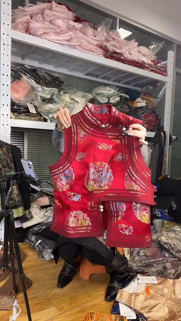 毛*马甲  L码    105-115斤