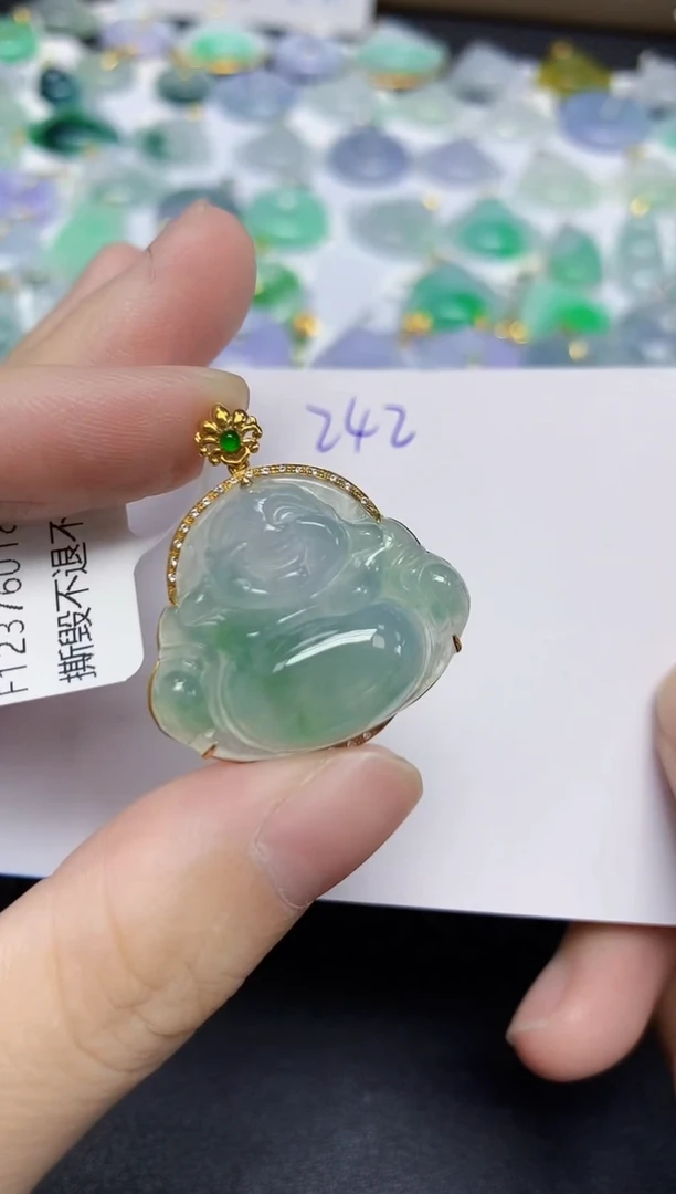 颈饰18K金镶嵌翡翠天然缅甸翡翠A货翡翠百元以上9元证书费自理